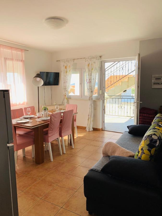 Apartmani Maksan Pakoštane Εξωτερικό φωτογραφία